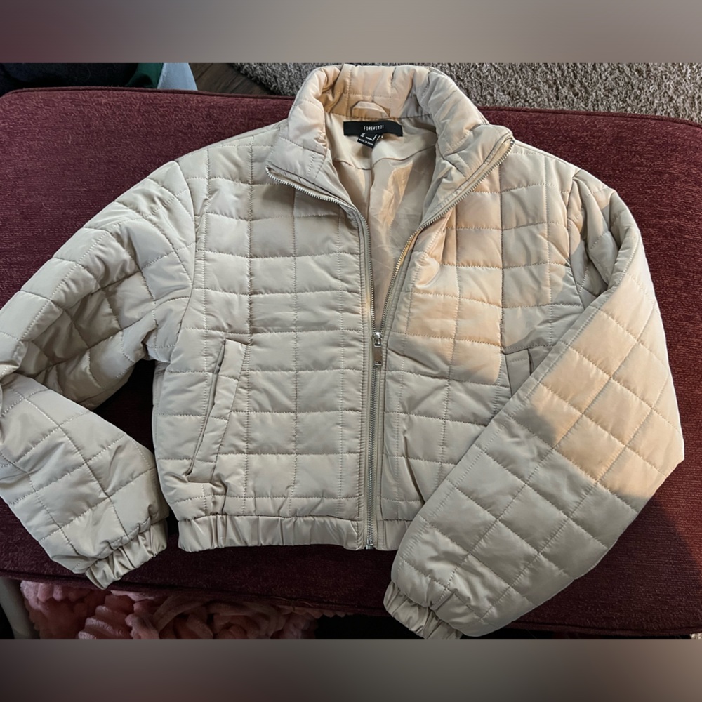 Forever 21 puffy jacket
